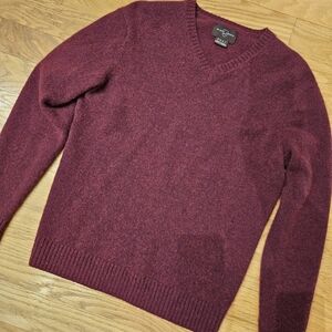 Men's Sheeps Wool Burgundy V-Neck Sweater